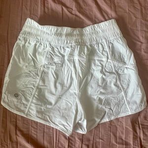 Lululemon white hotty hot high rise short 4” size 8